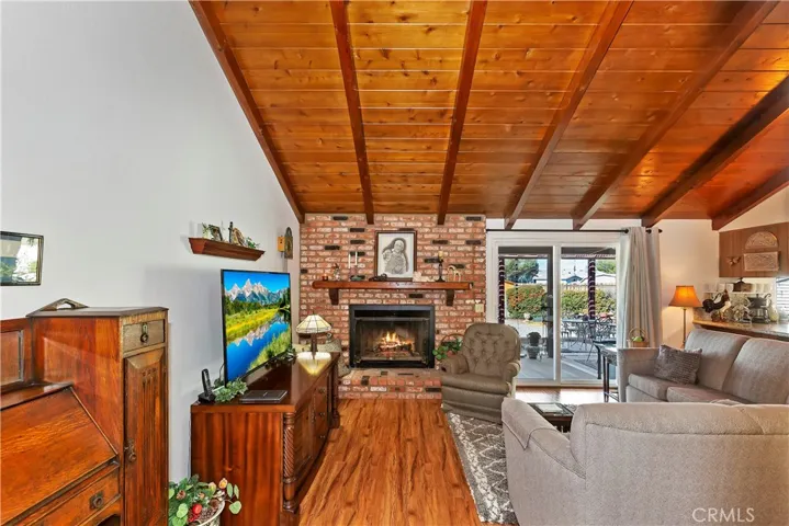19384 Carlisle Road, Apple Valley, California 92307