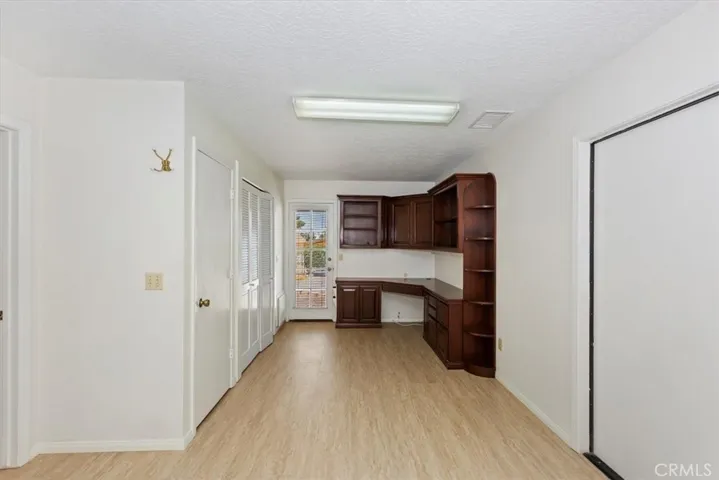 19384 Carlisle Road, Apple Valley, California 92307