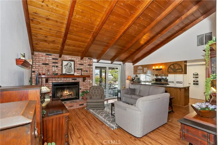 19384 Carlisle Road, Apple Valley, California 92307