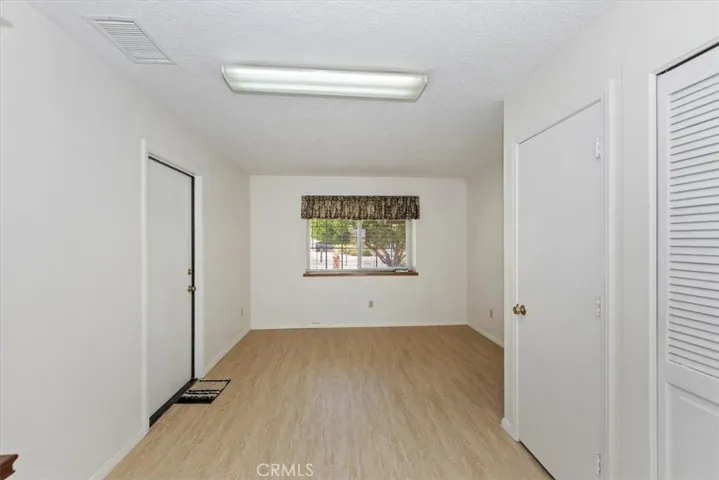 19384 Carlisle Road, Apple Valley, California 92307