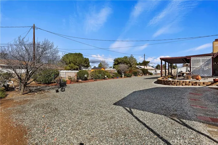 19384 Carlisle Road, Apple Valley, California 92307