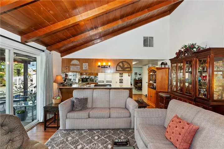 19384 Carlisle Road, Apple Valley, California 92307