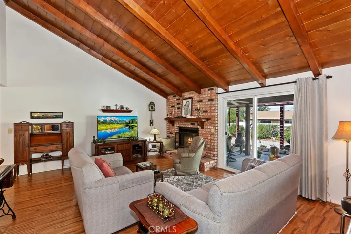 19384 Carlisle Road, Apple Valley, California 92307
