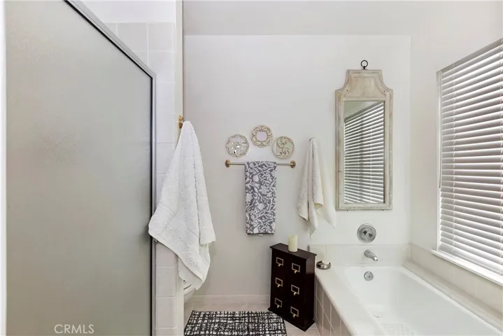 19384 Carlisle Road, Apple Valley, California 92307