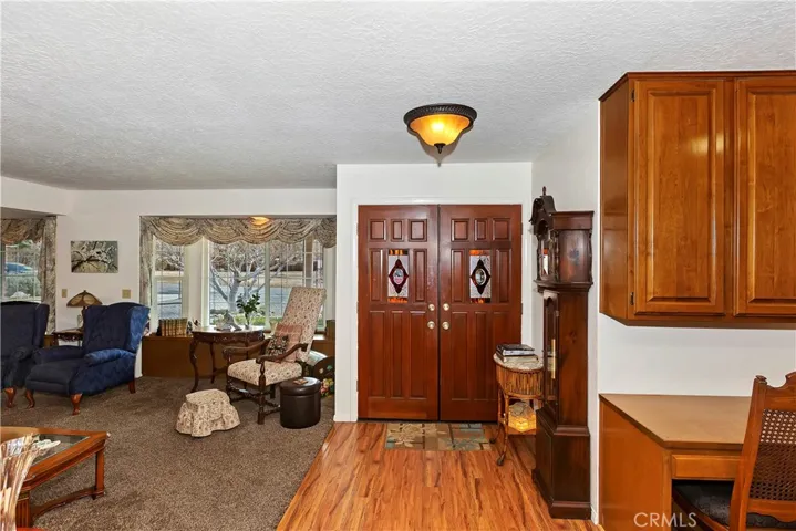 19384 Carlisle Road, Apple Valley, California 92307