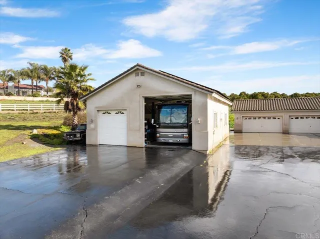 30302 Crescent Moon Dr, Valley Center, California 92082