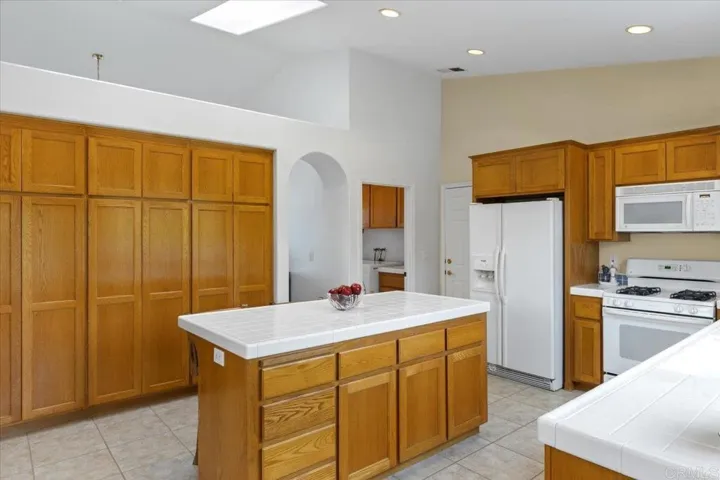 30302 Crescent Moon Dr, Valley Center, California 92082