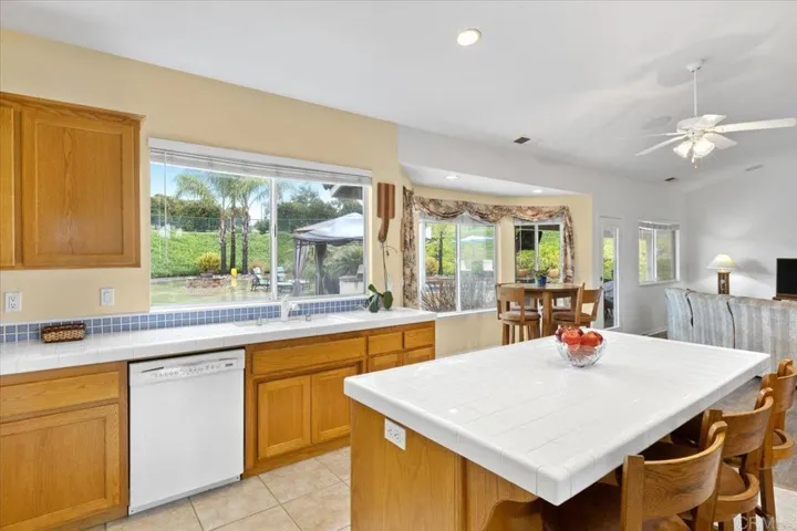 30302 Crescent Moon Dr, Valley Center, California 92082