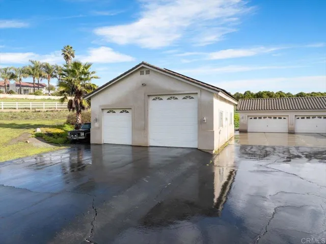 30302 Crescent Moon Dr, Valley Center, California 92082