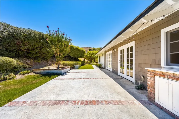 18841 Via Messina, Irvine, California 92603