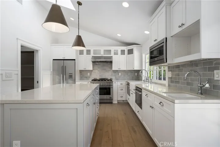 18841 Via Messina, Irvine, California 92603
