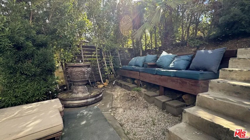 Private Zen Area Off Primary