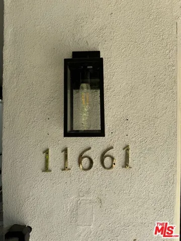 11661 Laurelwood Drive, Studio City, California 91604
