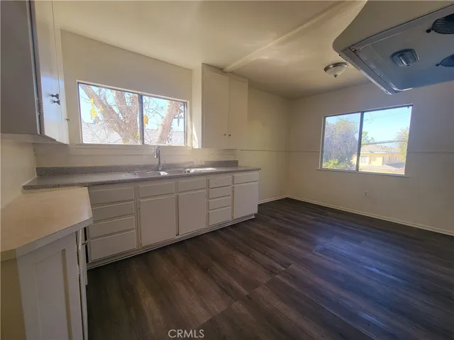 front unit kitchen and dining room
