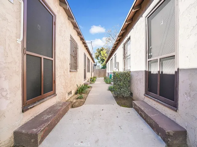 531 W 5th Street, Long Beach, California 90802