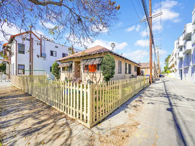 531 W 5th Street, Long Beach, California 90802