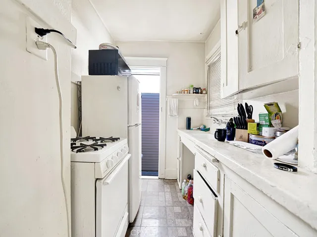 531 W 5th Street, Long Beach, California 90802