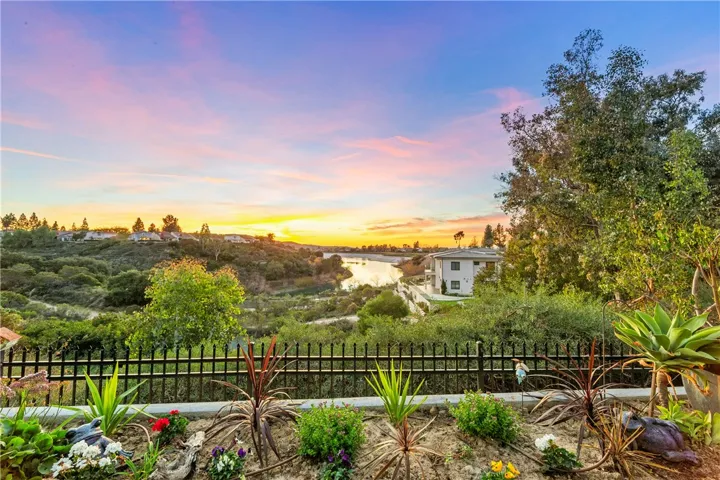 980 S Rim Crest Drive 8, Anaheim Hills, California 92807