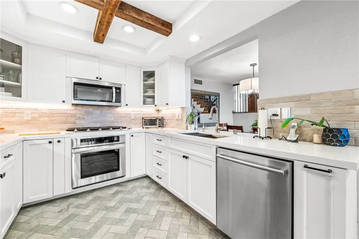 980 S Rim Crest Drive 8, Anaheim Hills, California 92807