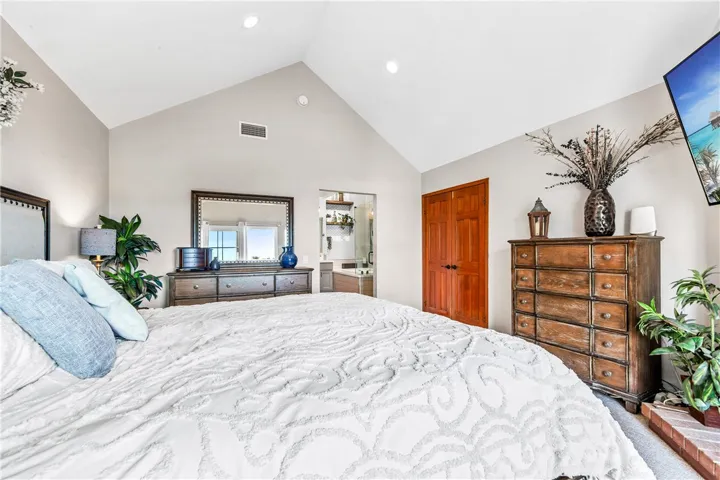 980 S Rim Crest Drive 8, Anaheim Hills, California 92807
