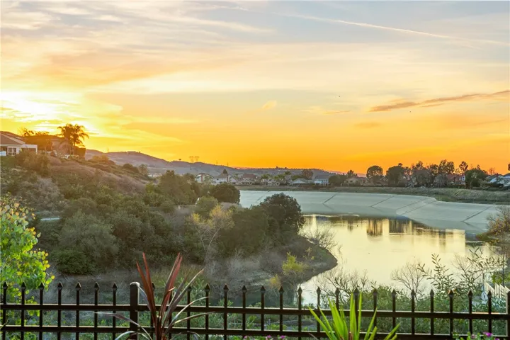 980 S Rim Crest Drive 8, Anaheim Hills, California 92807