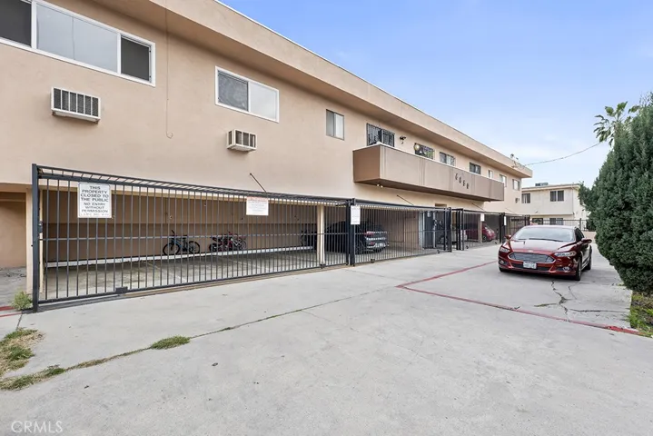 6850 Morella Avenue 7, North Hollywood, California 91605
