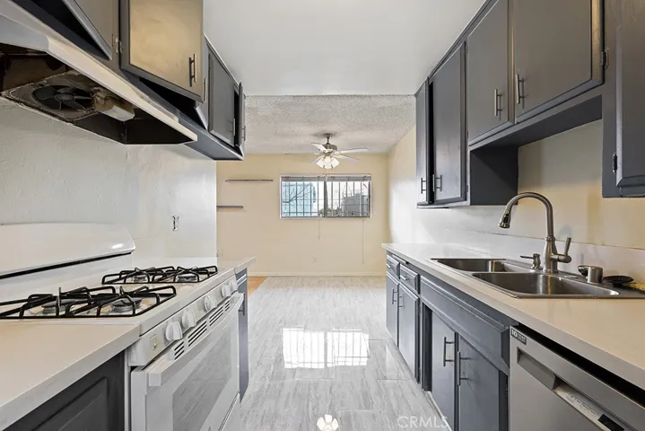 6850 Morella Avenue 7, North Hollywood, California 91605