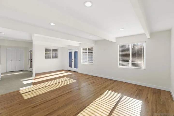 725 Coast Boulevard S, La Jolla, California 92037