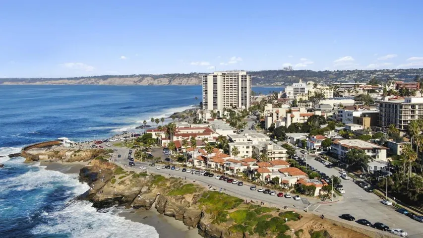 725 Coast Boulevard S, La Jolla, California 92037