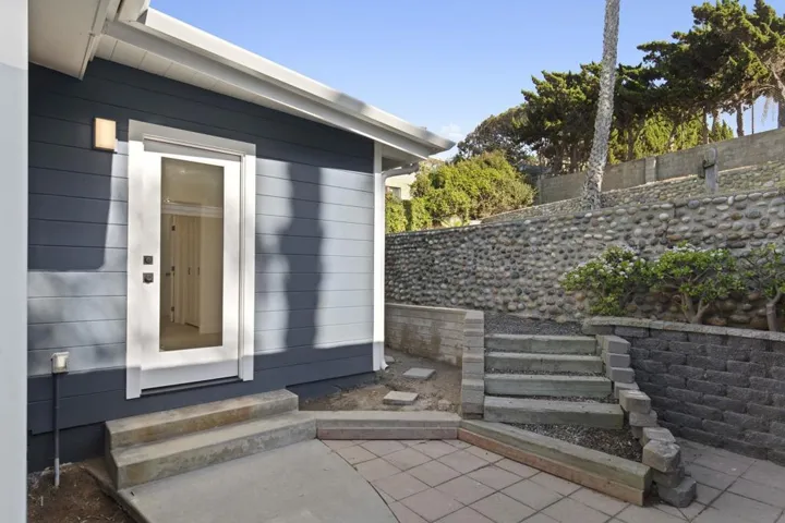 725 Coast Boulevard S, La Jolla, California 92037