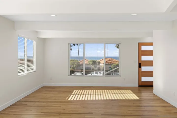 725 Coast Boulevard S, La Jolla, California 92037