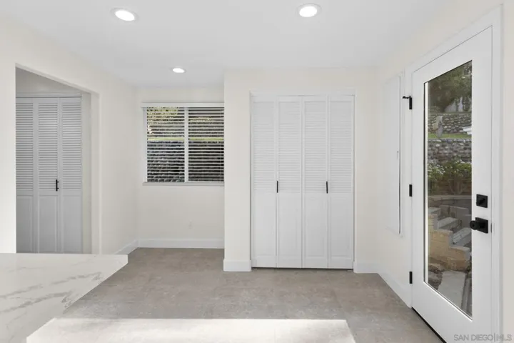 725 Coast Boulevard S, La Jolla, California 92037