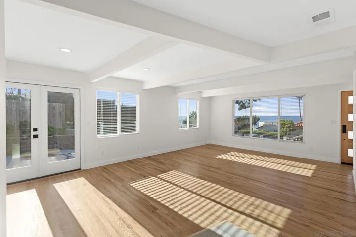 725 Coast Boulevard S, La Jolla, California 92037