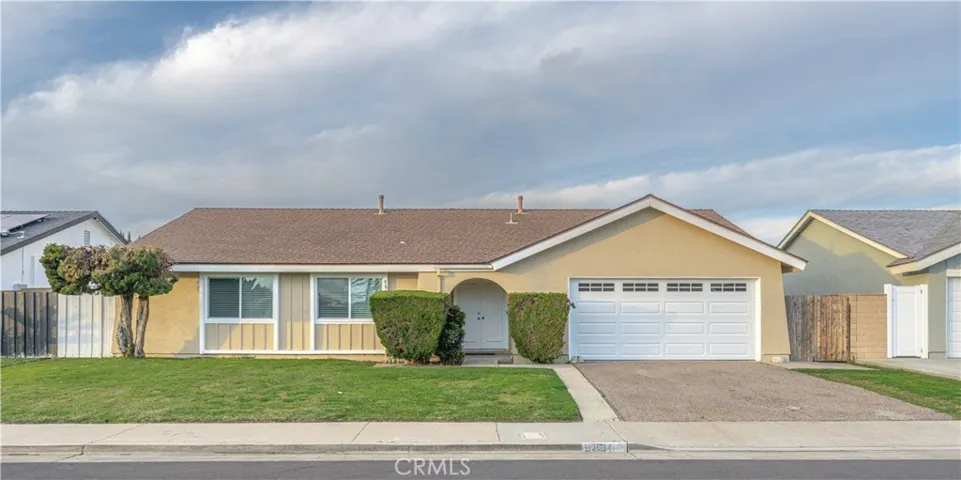 9801 Fair Tide Circle, Huntington Beach, California 92646