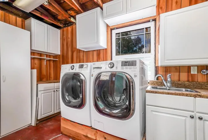 26991 Gading Rd, Hayward, California 94544