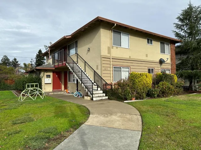 1053 W Hamilton Avenue, Campbell, California 95008