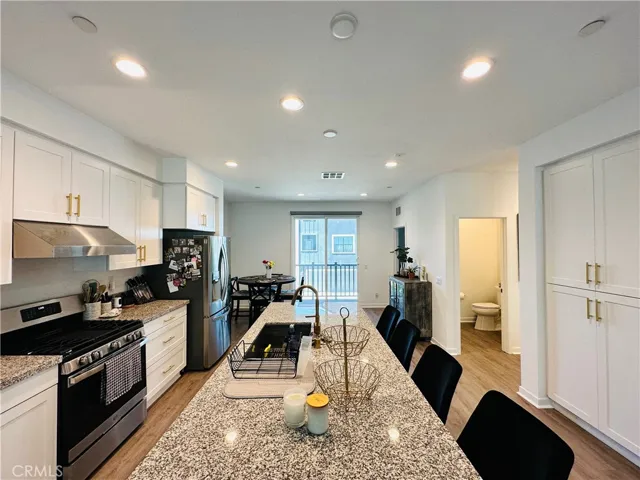 2076 Caleigh Lane, Costa Mesa, California 92627