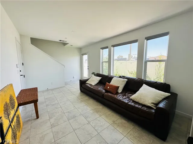 2076 Caleigh Lane, Costa Mesa, California 92627