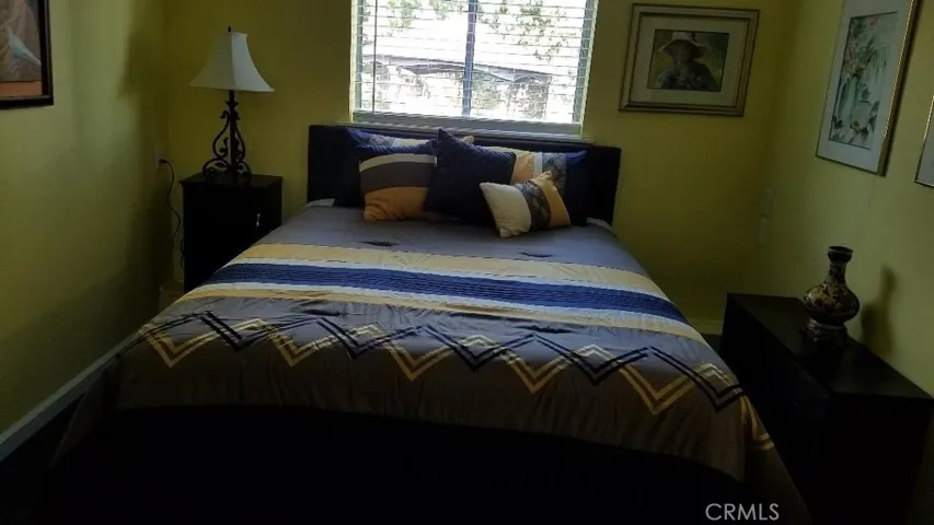 bedroom studio