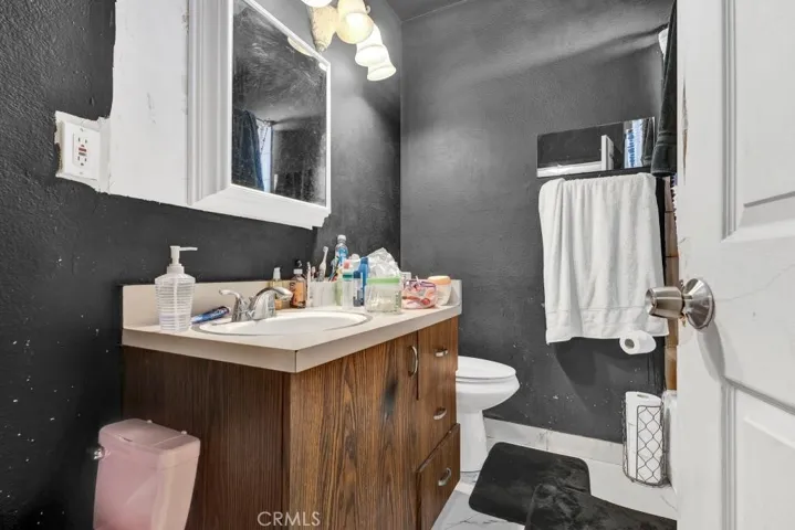 6828 Morella Avenue, North Hollywood, California 91605