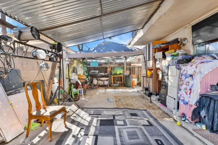 6828 Morella Avenue, North Hollywood, California 91605
