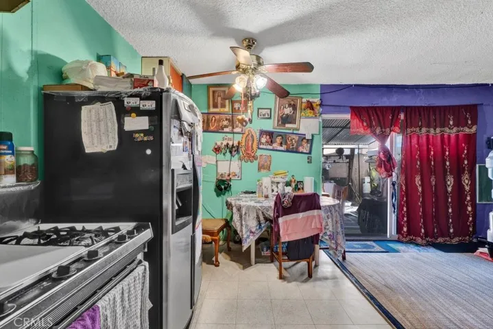 6828 Morella Avenue, North Hollywood, California 91605