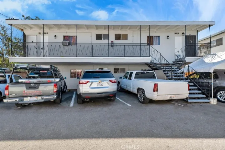 6828 Morella Avenue, North Hollywood, California 91605