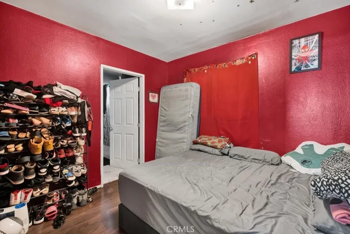 6828 Morella Avenue, North Hollywood, California 91605