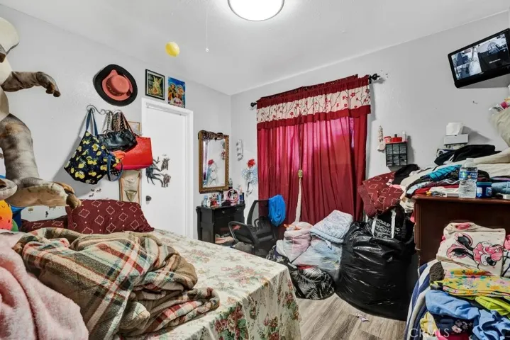 6828 Morella Avenue, North Hollywood, California 91605