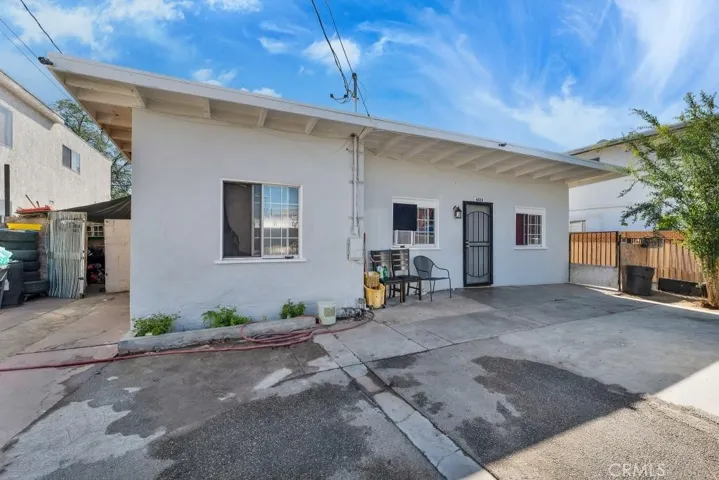 6828 Morella Avenue, North Hollywood, California 91605