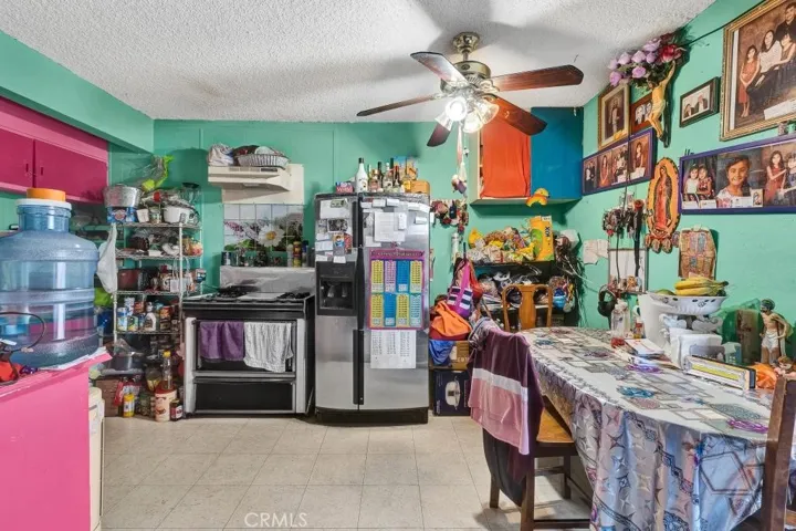 6828 Morella Avenue, North Hollywood, California 91605