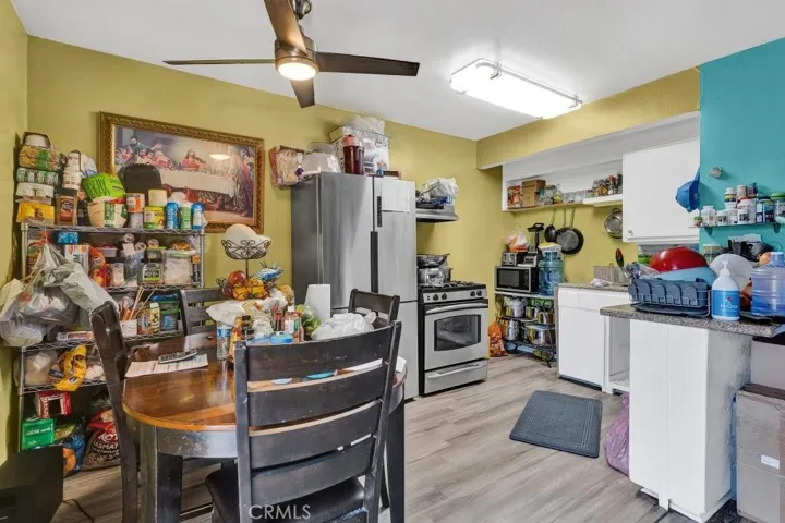 6828 Morella Avenue, North Hollywood, California 91605