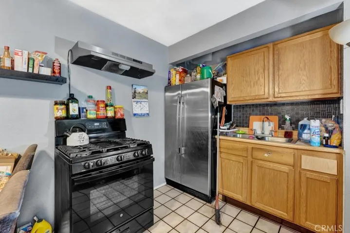 6828 Morella Avenue, North Hollywood, California 91605