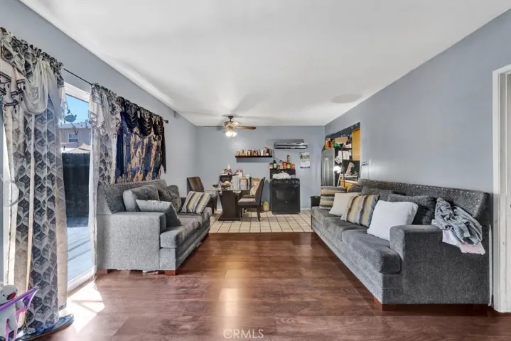 6828 Morella Avenue, North Hollywood, California 91605